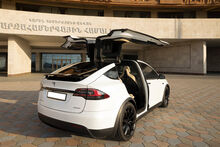 Tesla Model X 10.JPG