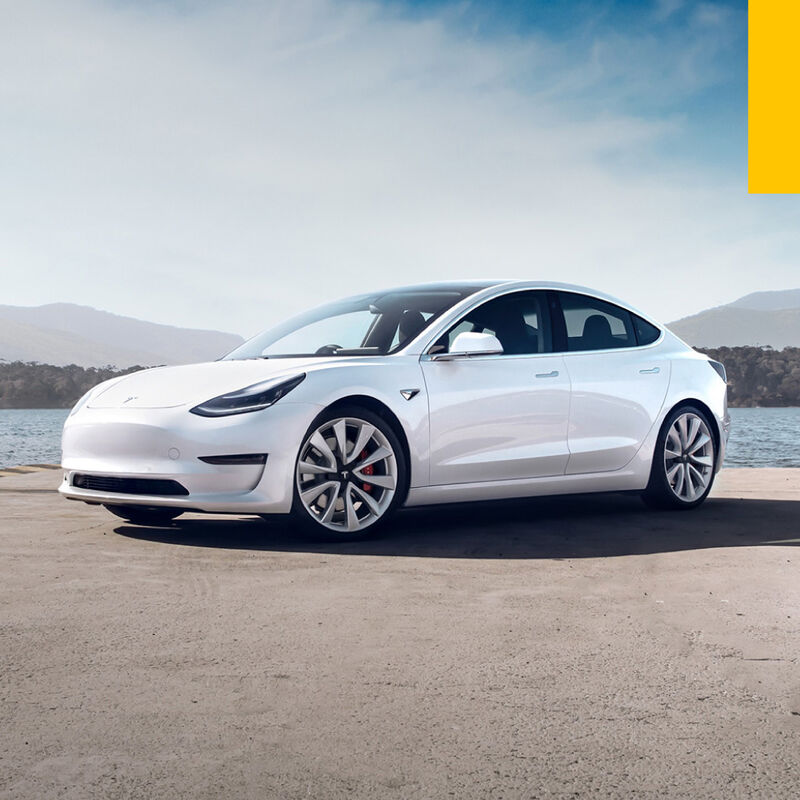 Tesla-Model-Y-Elektromobil