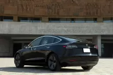 Tesla Model 3 - 2018.webp